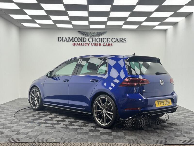 Volkswagen Golf view 4