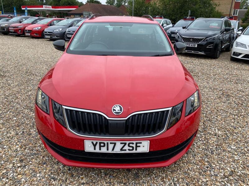 Skoda Octavia view 3