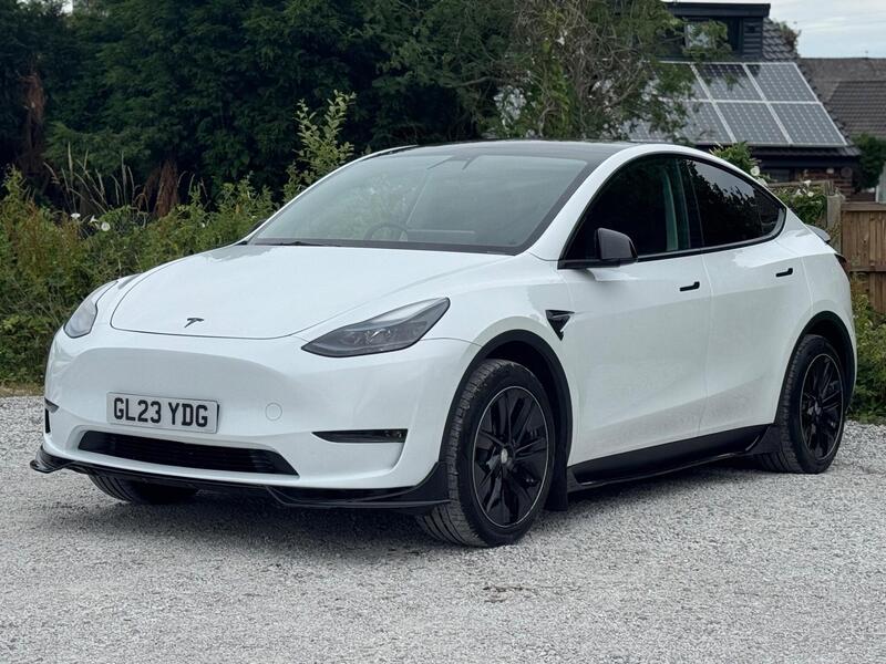 Tesla Model Y view 5