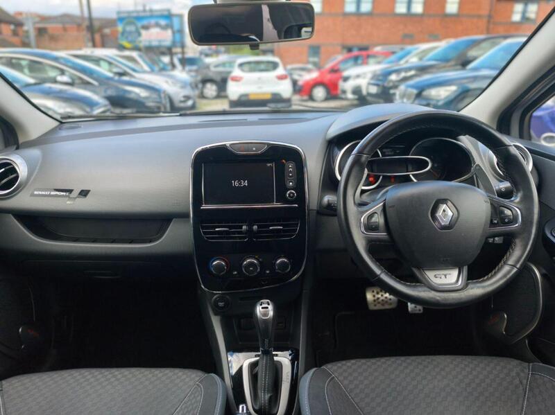 Renault Clio view 6