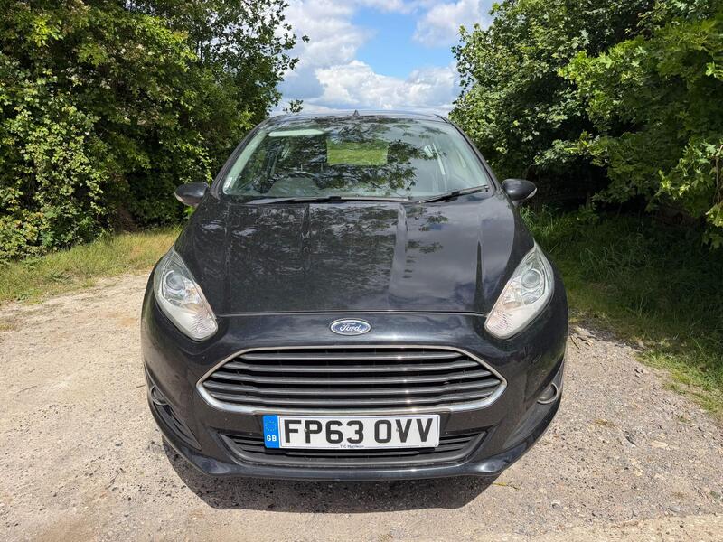 2013 Ford Fiesta — photo 2