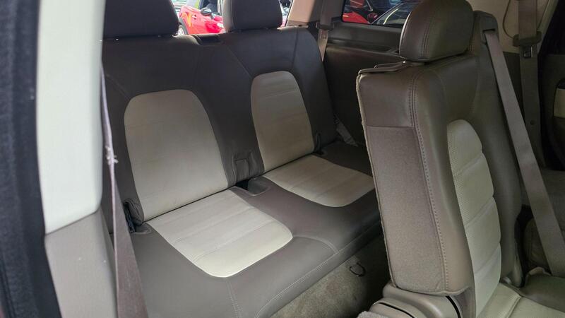 Ford Explorer view 6