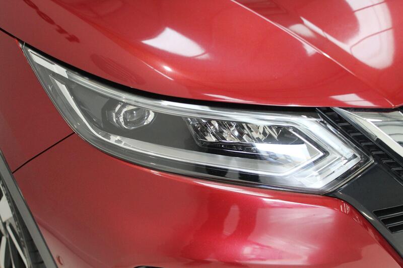 2017 Nissan Qashqai in Red — image 44 of 70