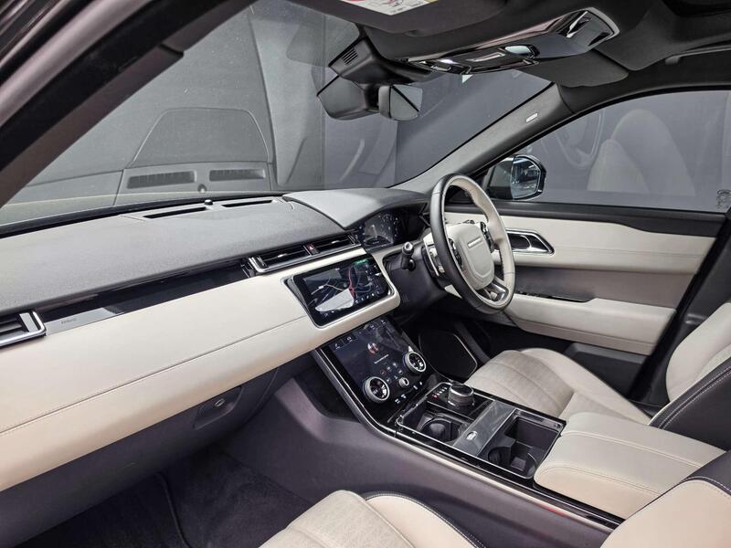 Land Rover Range Rover Velar view 6