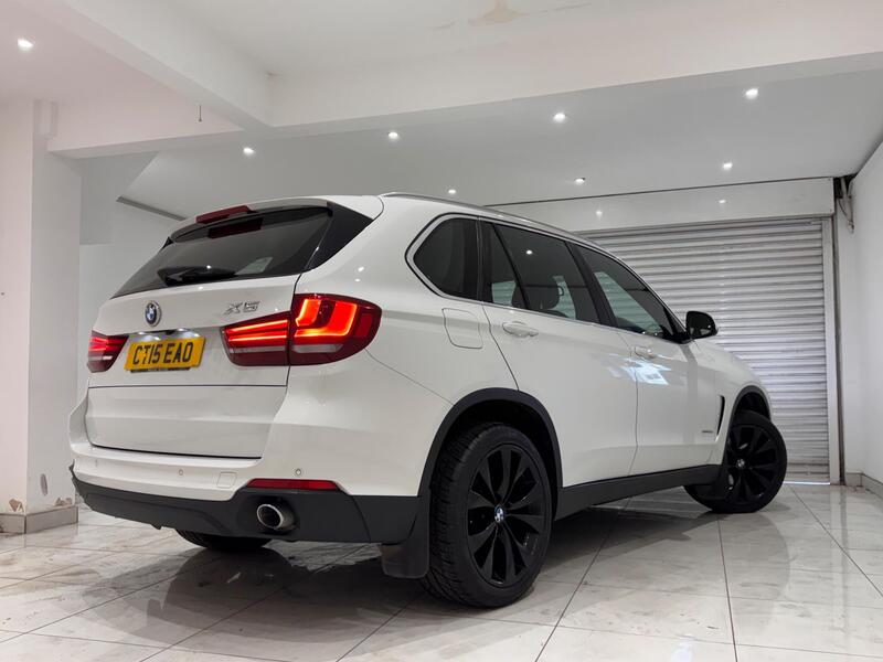 BMW X5 view 2