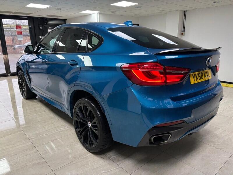 BMW X6 view 5