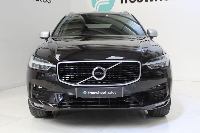 2018 Volvo XC60 in Black — image 5 of 74