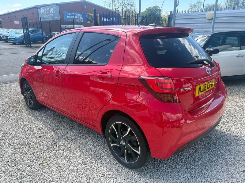 Toyota Yaris view 4