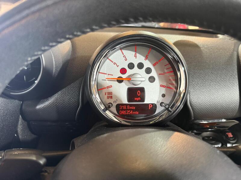 2013 MINI Countryman — photo 16