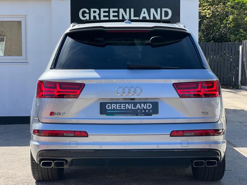 Audi Audi SQ7 view 5