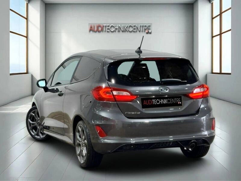 Ford Fiesta Van view 4