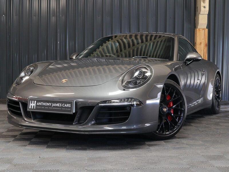 Porsche 911 view 4