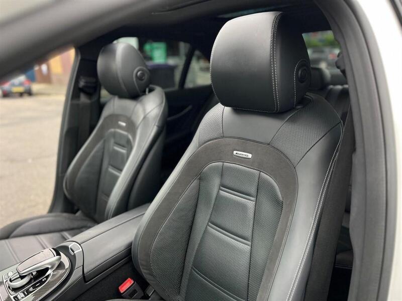 Mercedes-Benz E Class view 3