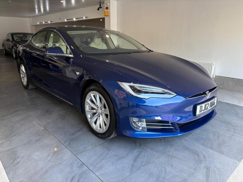 Tesla Model S view 5