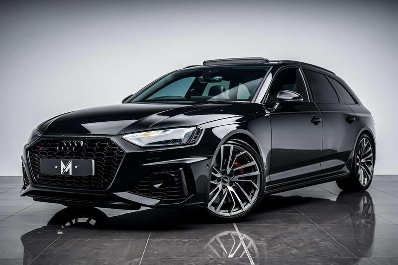 Audi RS4 view 5
