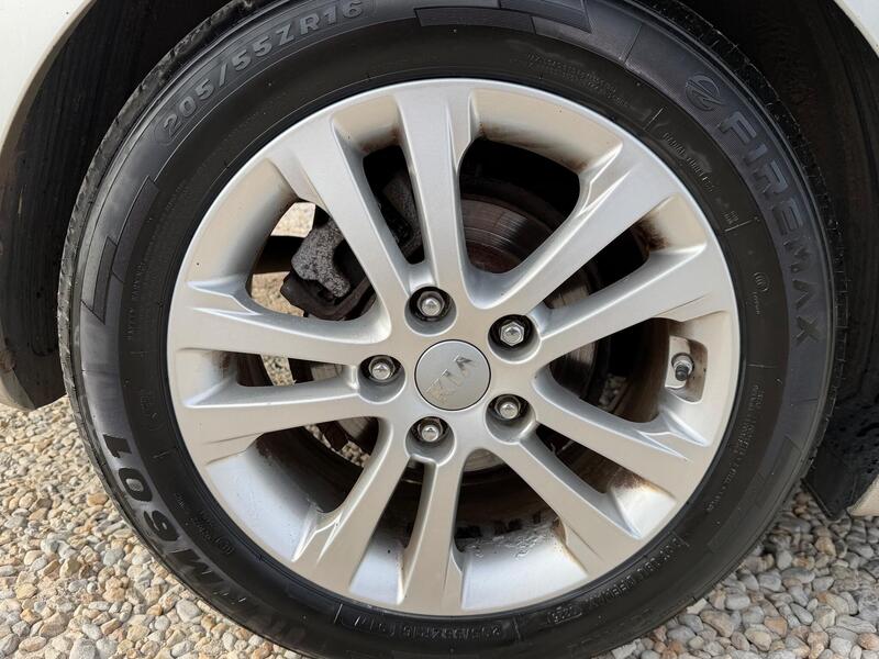 Kia Ceed view 2