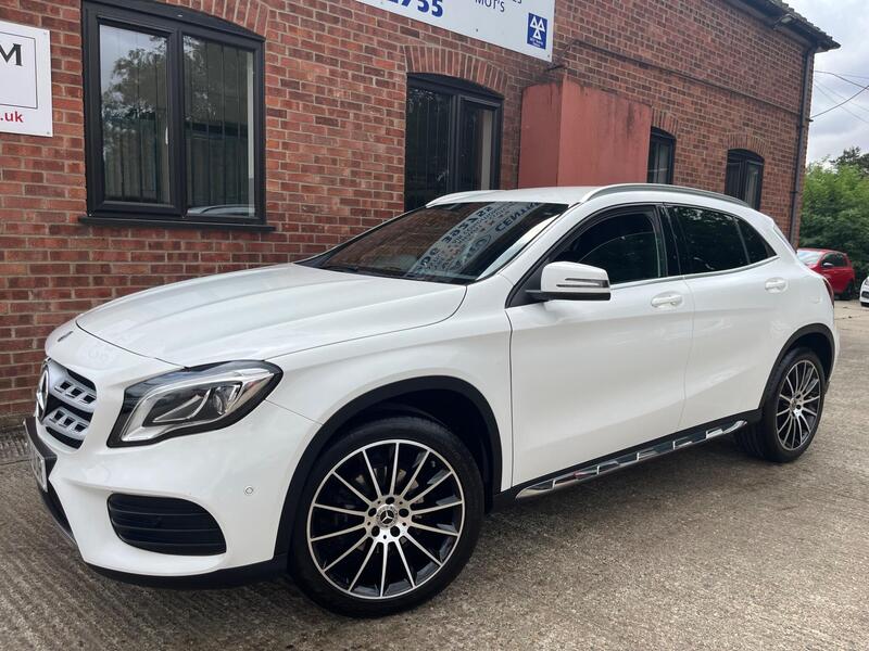 Mercedes-Benz Mercedes-Benz GLA view 5