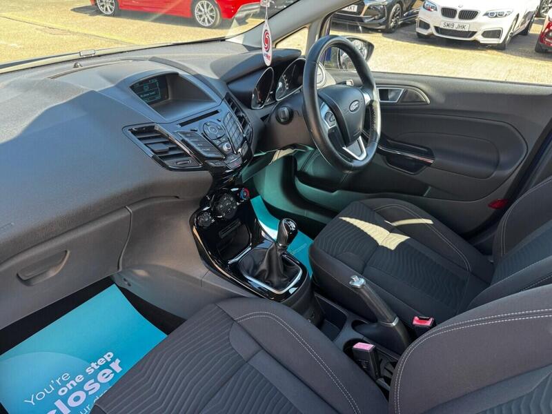 Ford Fiesta view 3