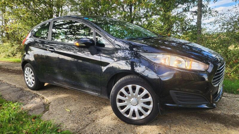 2014 Ford Fiesta — photo 16