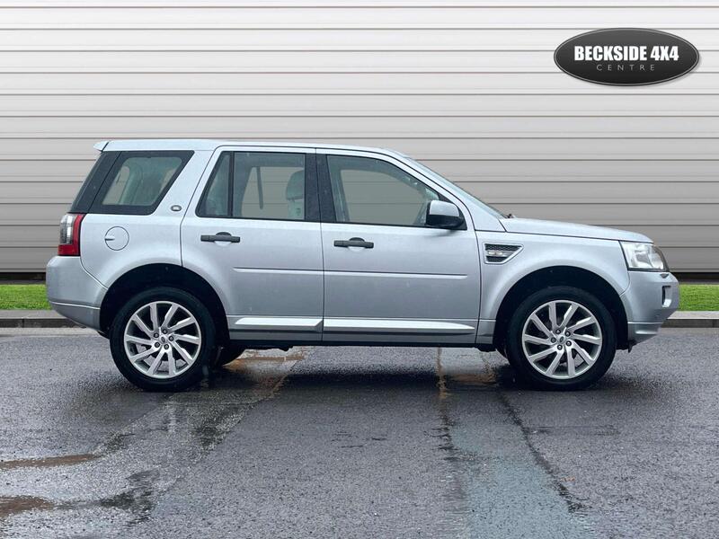 Land Rover Freelander 2 view 2