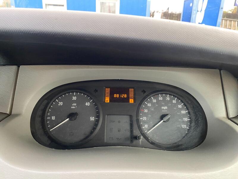 Vauxhall Vivaro view 13