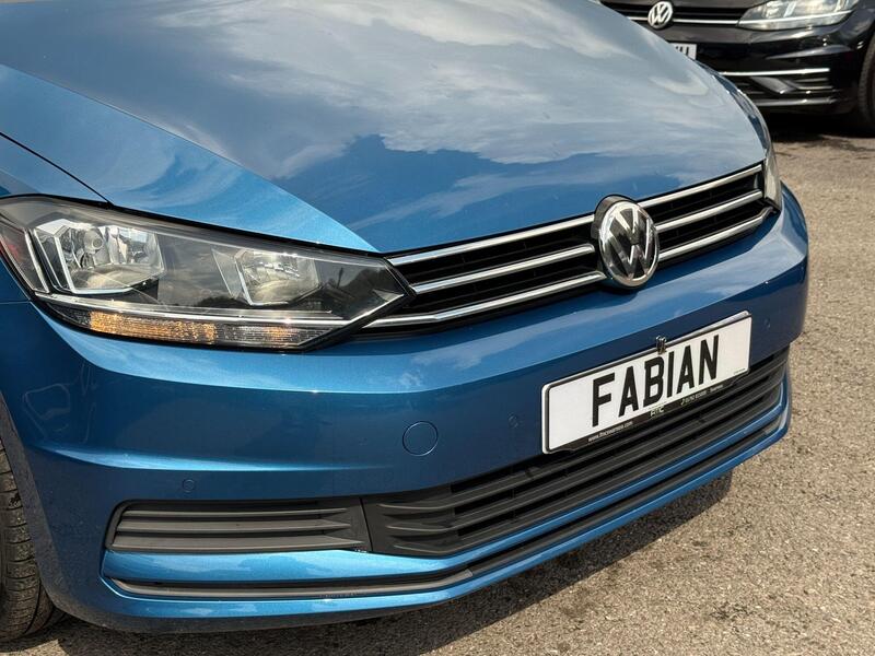 Volkswagen Touran view 7