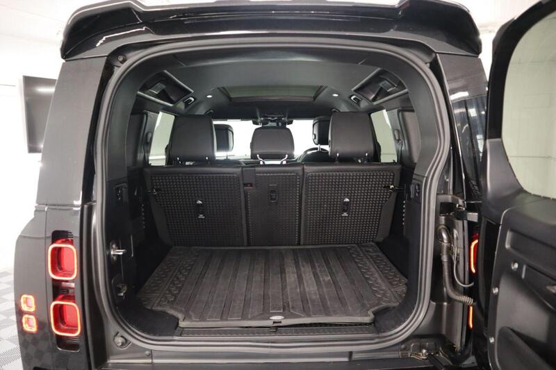 Land Rover Defender view 23