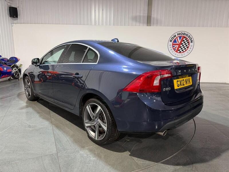Volvo S60 view 3