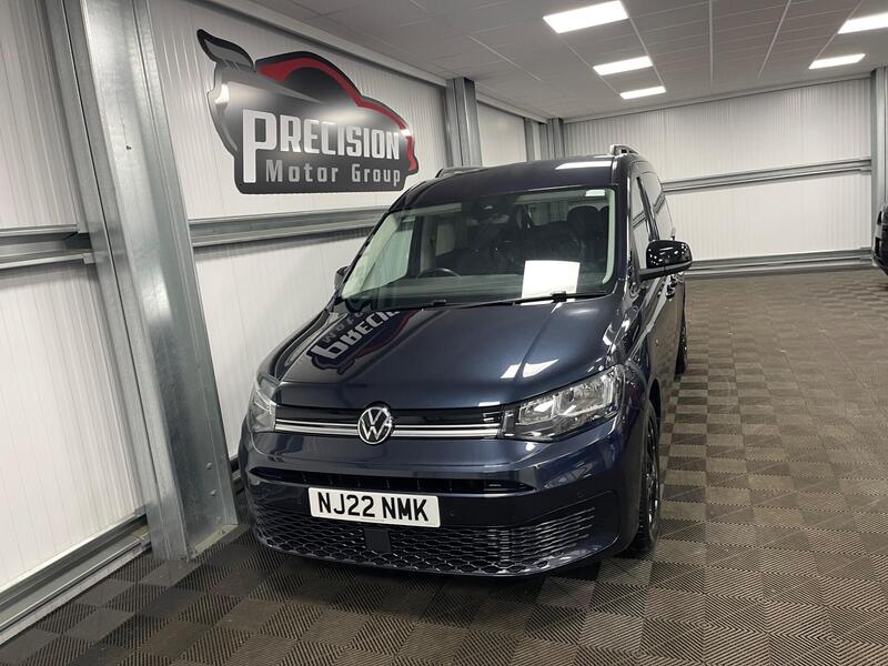 Volkswagen Caddy Maxi view 5