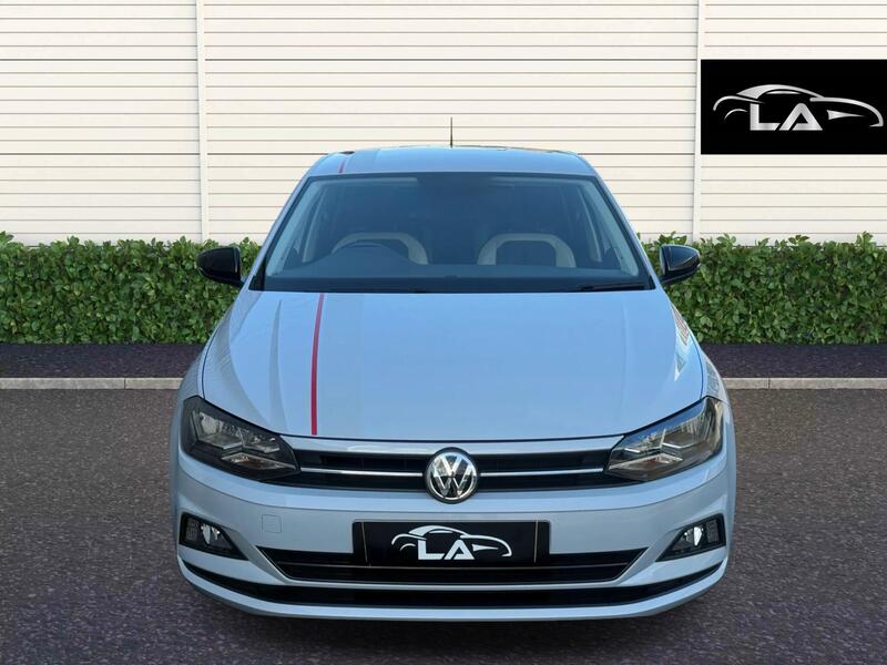 Volkswagen Polo view 4