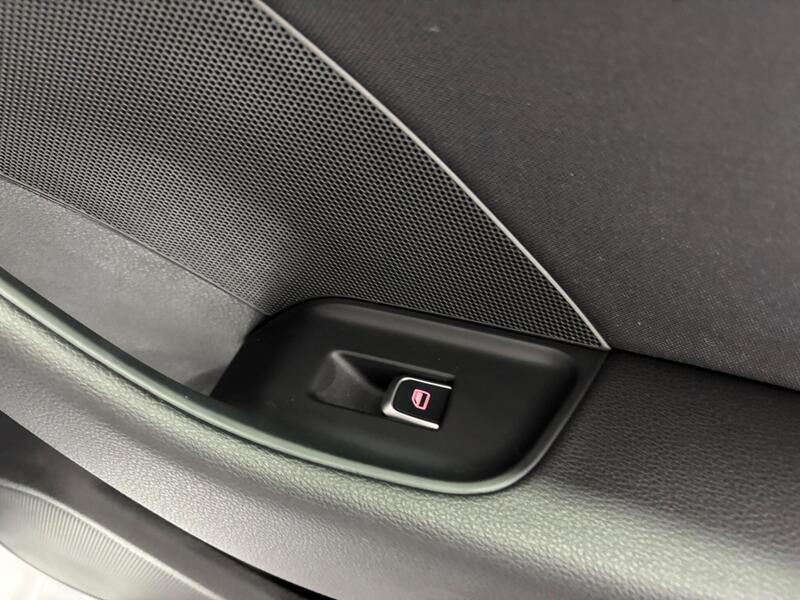 D432e7b7c90b413d8d78f8fc40cdc709