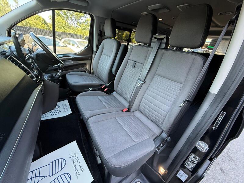 Ford Tourneo Custom view 4