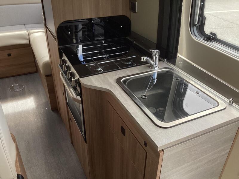 Auto-Trail V-Line 636 Sport — image 12
