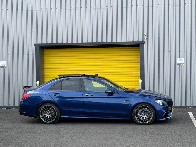 Mercedes-Benz C-Class view 6