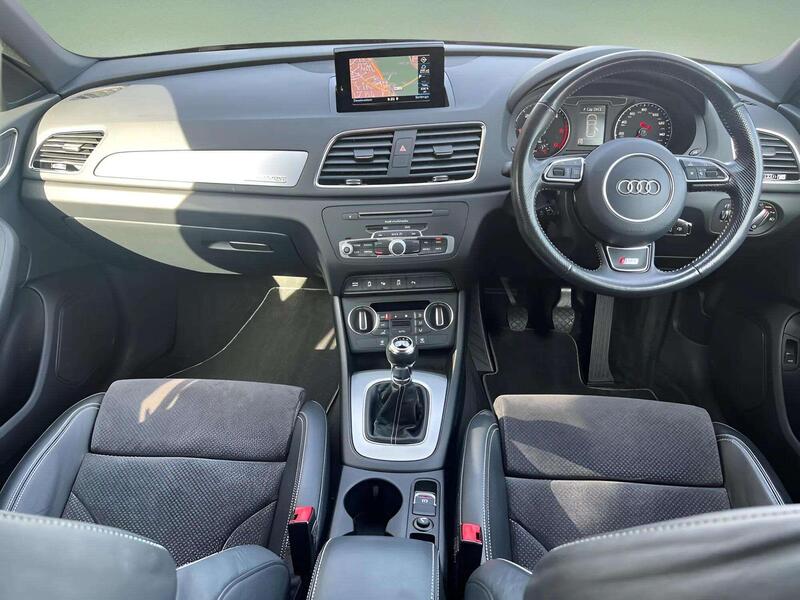 Audi Audi Q3 view 2