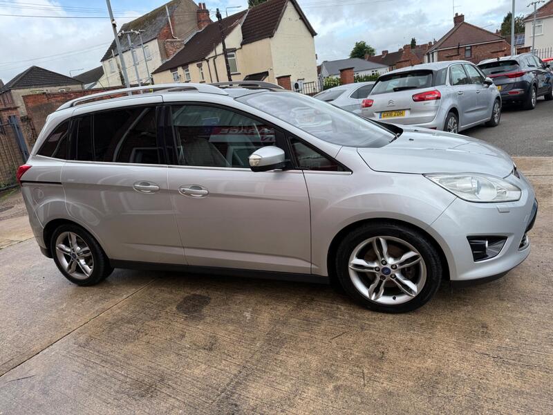 Ford Grand C-Max view 6