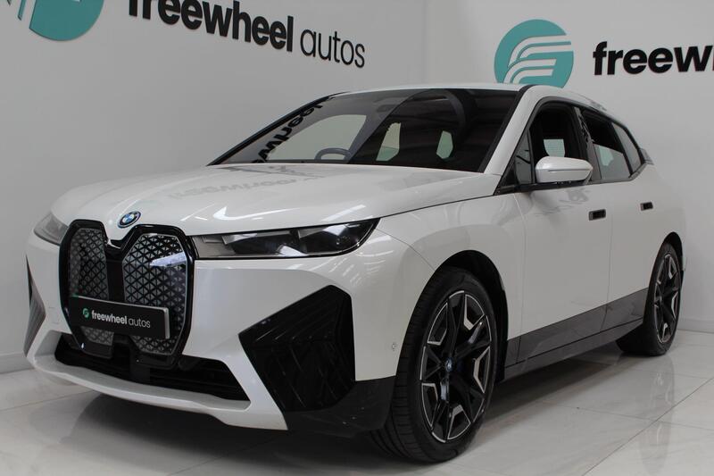 2022 BMW iX in White — image 22 of 88