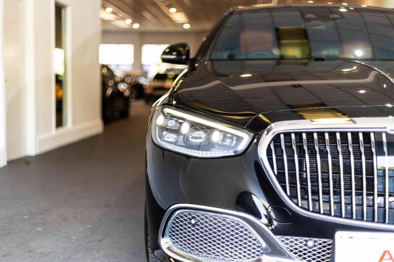 Mercedes-Benz Maybach S Class view 2