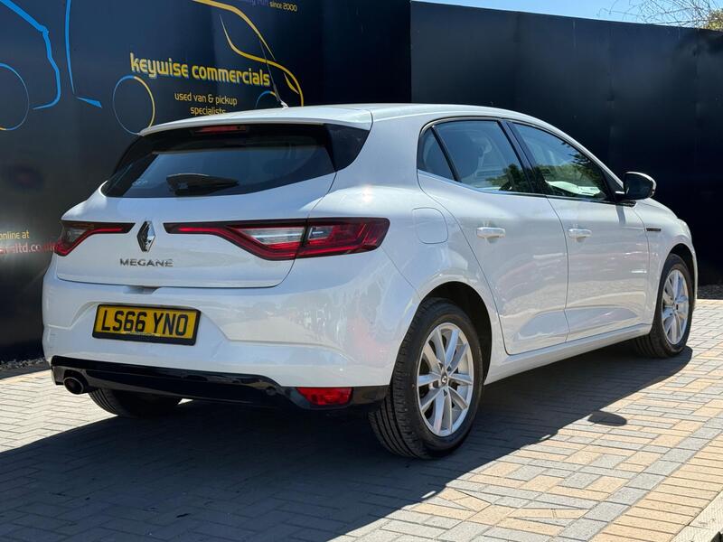 Renault Megane view 5