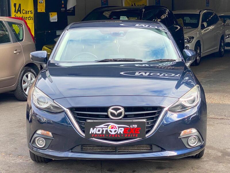 Mazda Mazda3 view 4