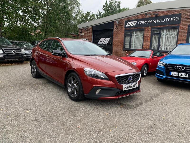 Volvo V40 Cross Country main image