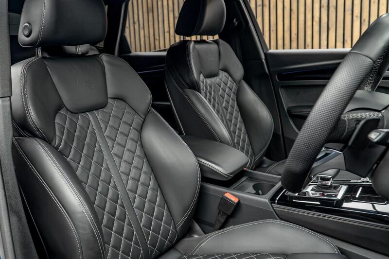 Audi Audi Q5 view 2