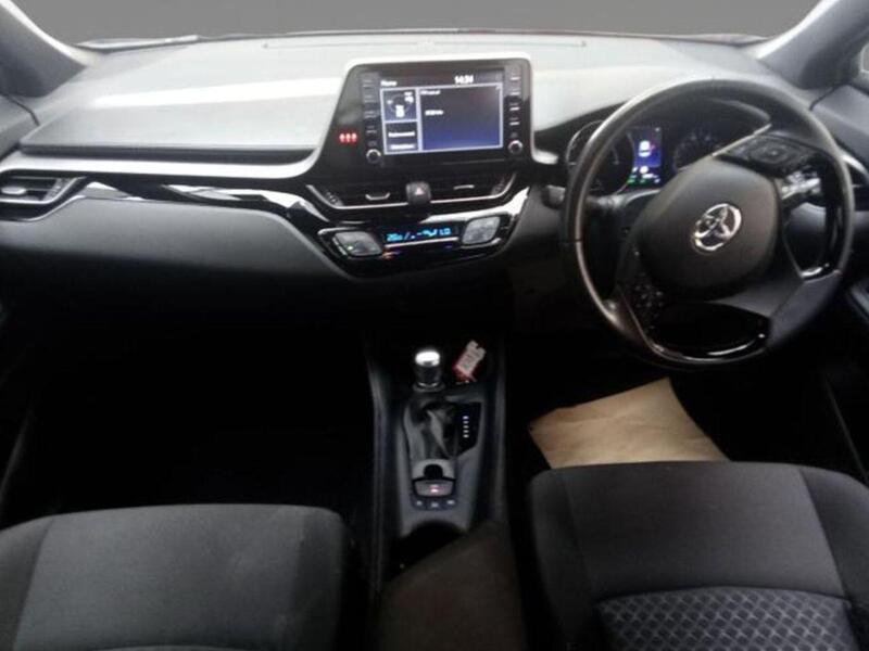 Toyota C-HR view 6