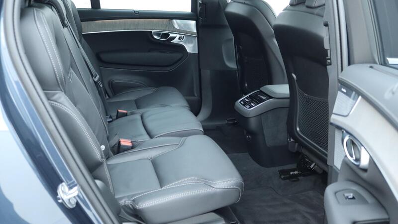 Volvo XC90 view 6