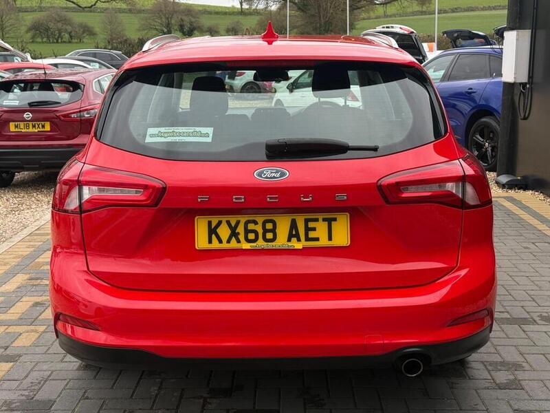 Ford Focus view 4