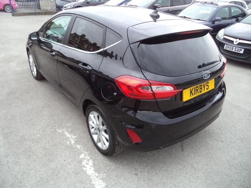 Ford Fiesta view 5