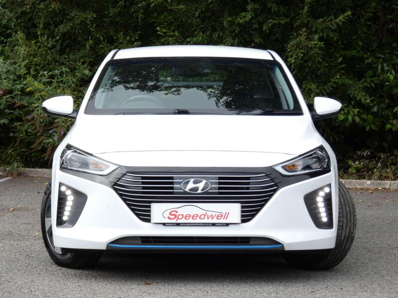 Hyundai Ioniq view 4