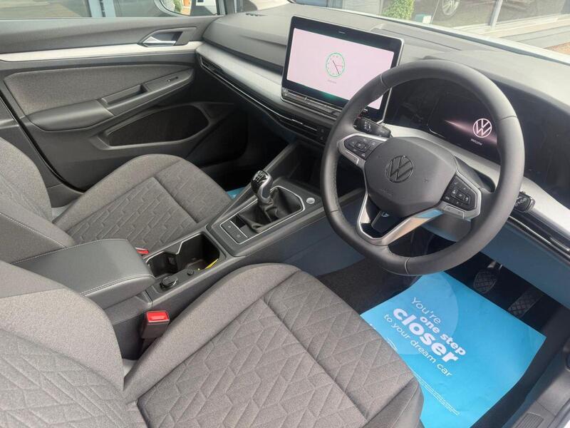 Volkswagen Golf view 2