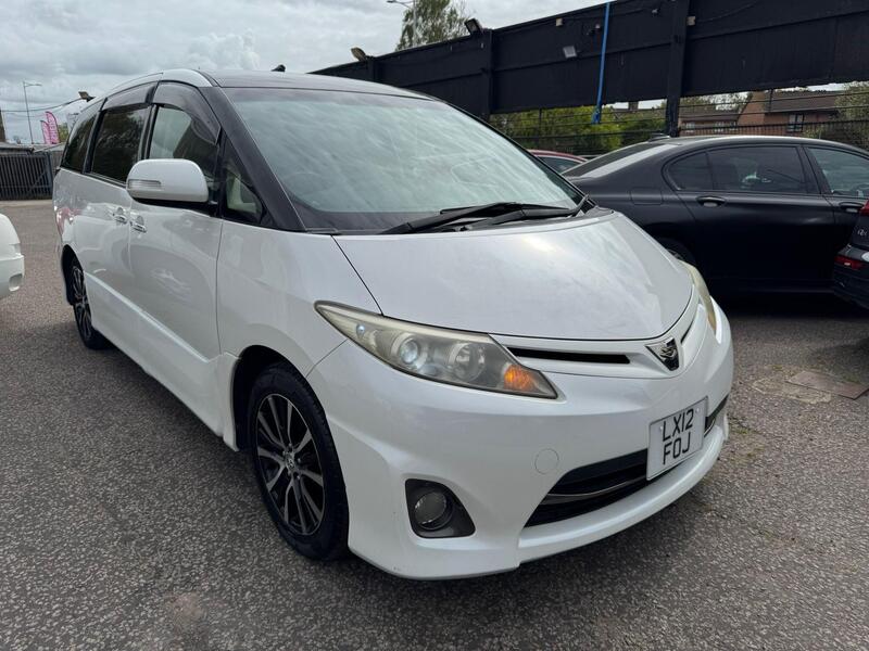 Toyota Estima main image