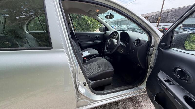 2013 Nissan Micra — photo 11